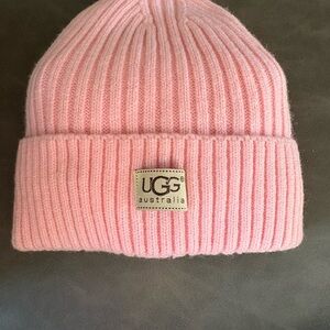 Ugg unisex pink hat.
